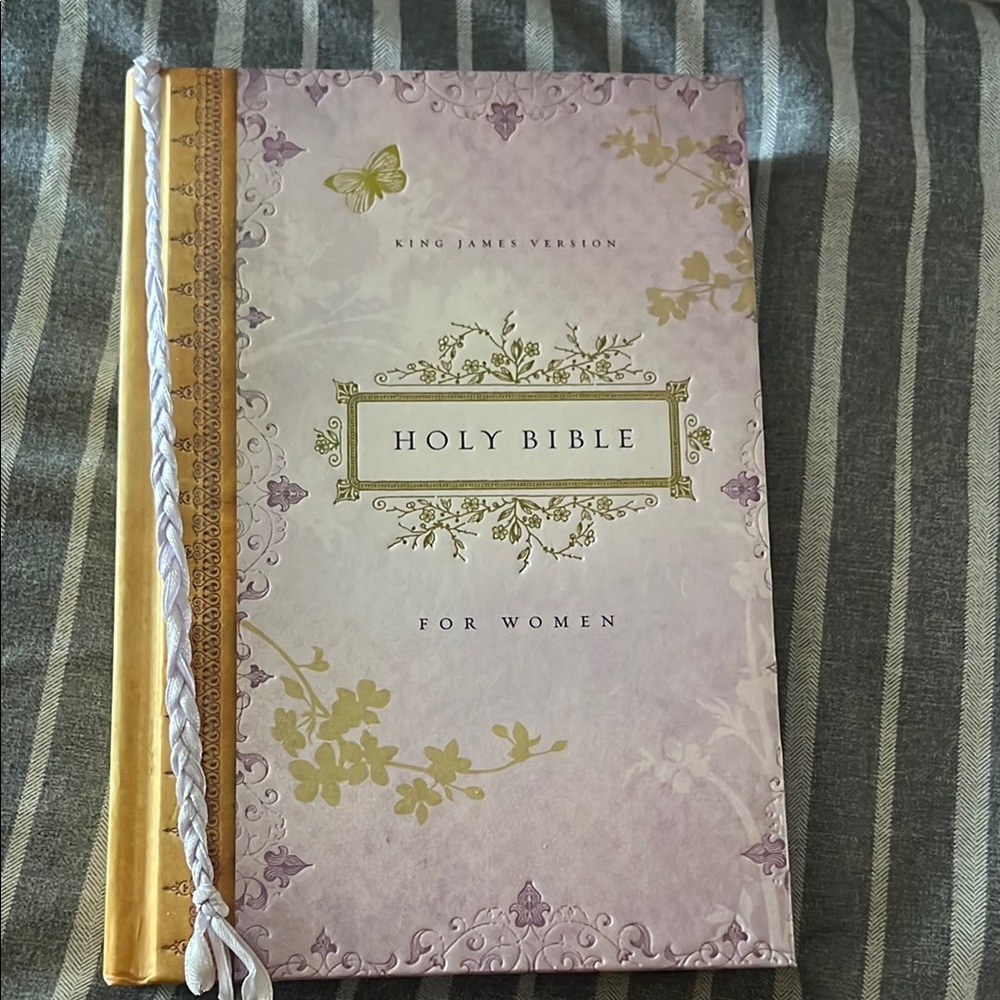 Holy Bible for Women - Pink and Gold